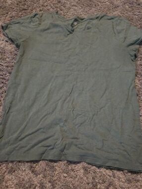 GAP Women's Short Sleeve Crew T-Shirt in Olive Green